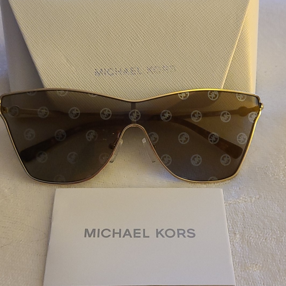 NWT Michael Kors Logo mirrored Cat Eye Sunglasses